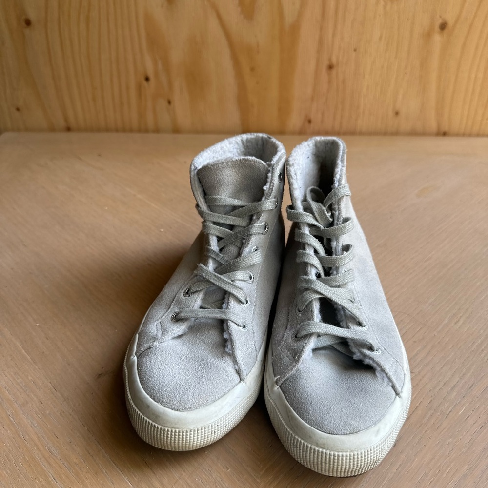 Women’s High-Top Sneakers - Gray